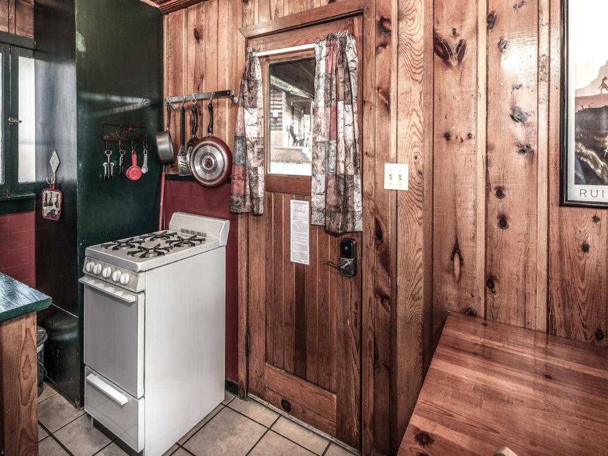 Apache Village 10, King Studio, Midtown, Sleeps 2 Ruidoso Exterior foto